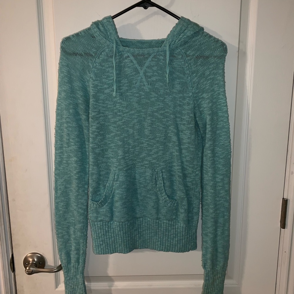 Sweater shirt with hood